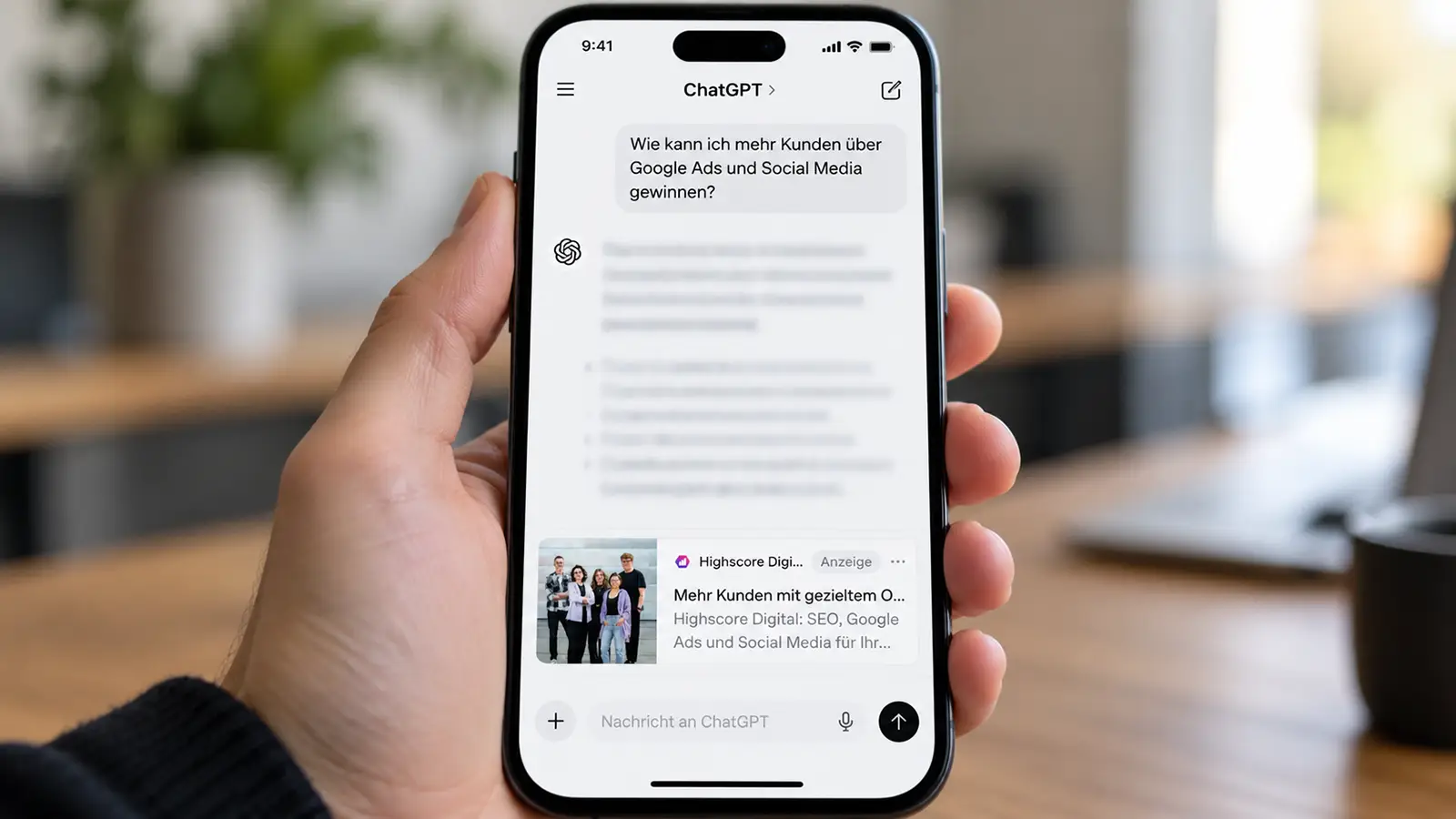ChatGPT Ads auf einem Smartphone mit sichtbarer Werbeanzeige.